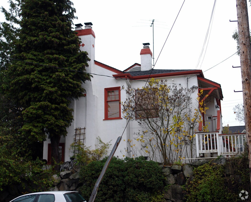 215221 E Louisa St, Seattle, WA 98102 Apartments in Seattle, WA