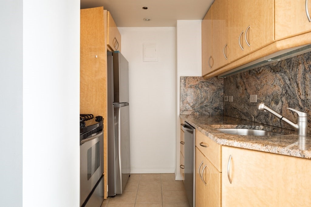 Primary Photo - 150 Tremont St