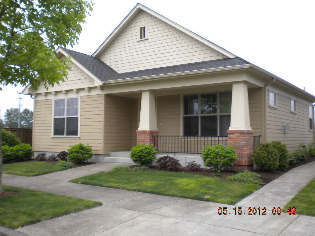 Primary Photo - Luxury Living Near Valley River!