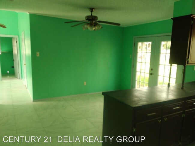 Building Photo - 3 br, 2 bath House - 124 AZALEA