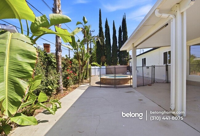 Foto del edificio - 7947 Atoll Ave