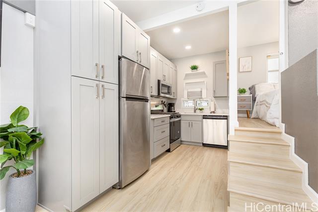 Building Photo - 1508 Kewalo St