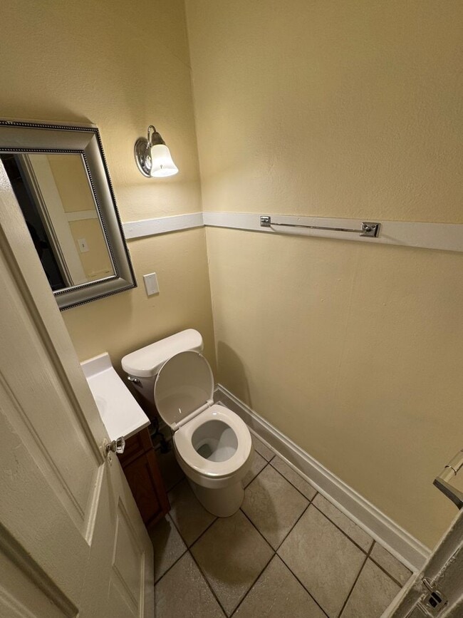 Building Photo - Beautiful Large Home for rent