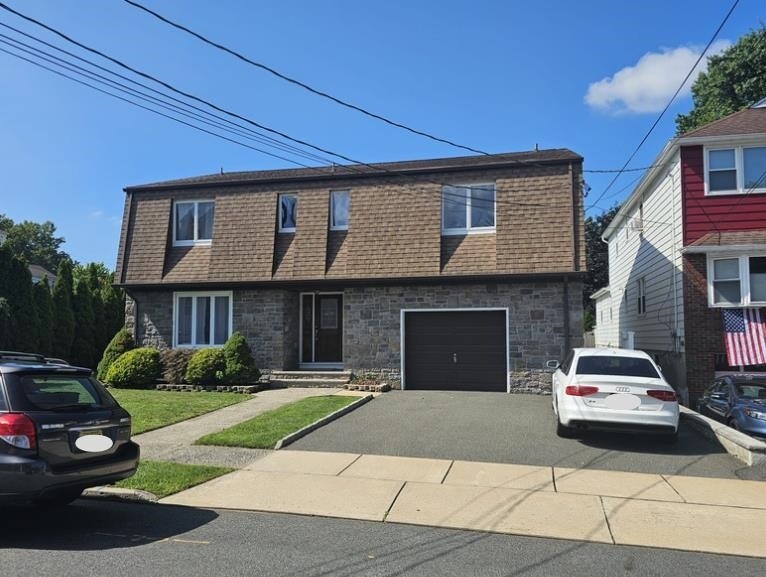 Foto principal - 526 Laurel Ave