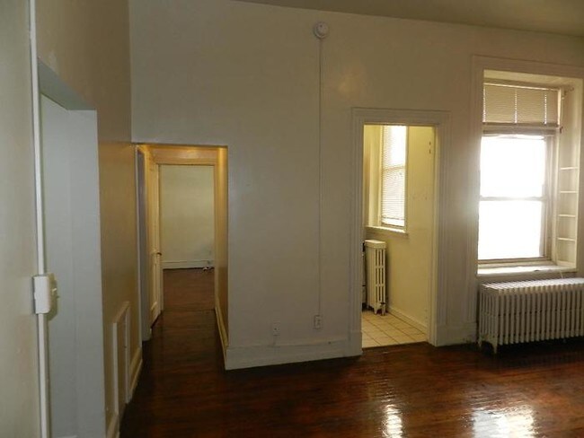 Building Photo - 30 S 22nd St