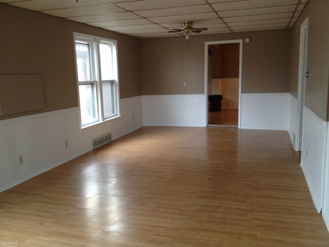 Building Photo - 1719 3rd Ave N