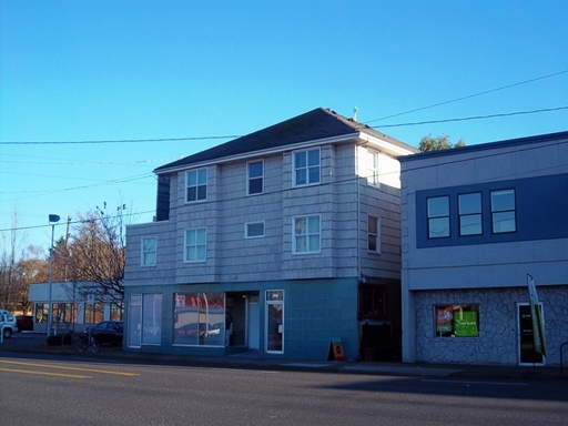 Primary Photo - 2708 NE Sandy Blvd