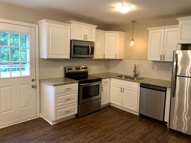 Kitchen - 228 Waldo St