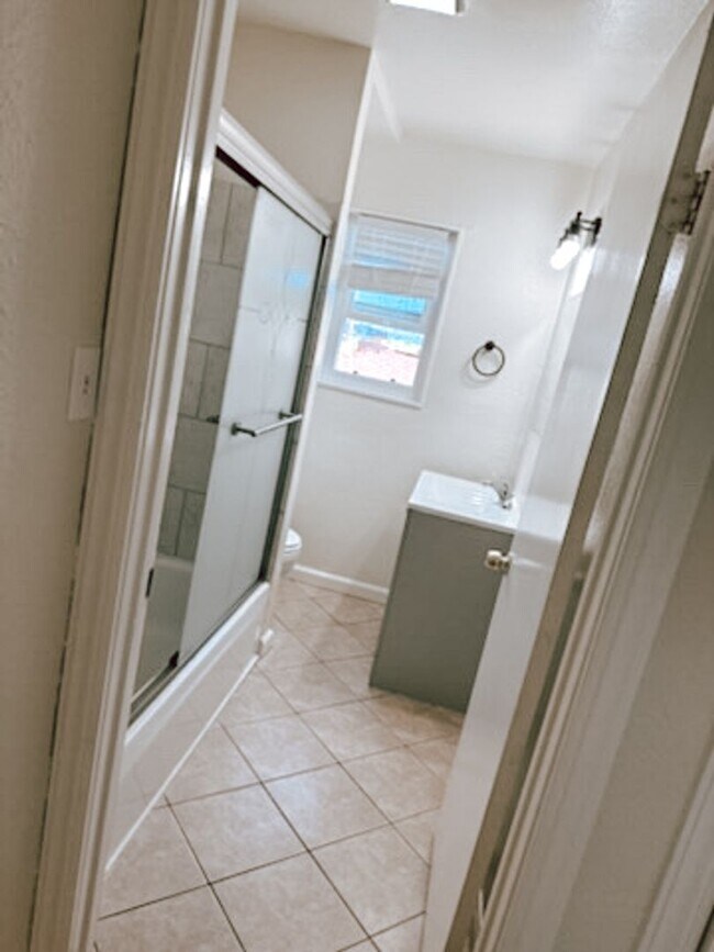 Foto del edificio - Renovated Home Available Now!