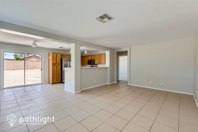 Foto del edificio - 12634 W Rosewood Dr