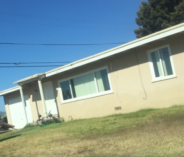 Building Photo - 930 S E Ave
