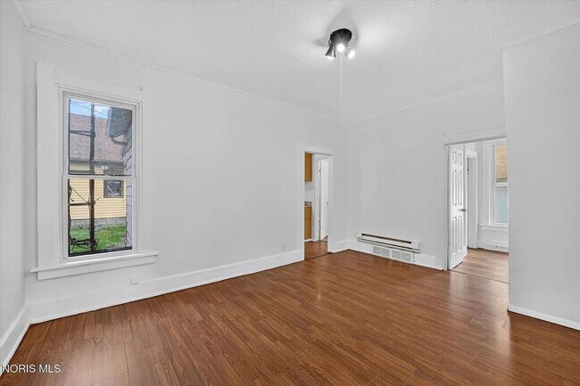 Foto del edificio - 2938 Chase St