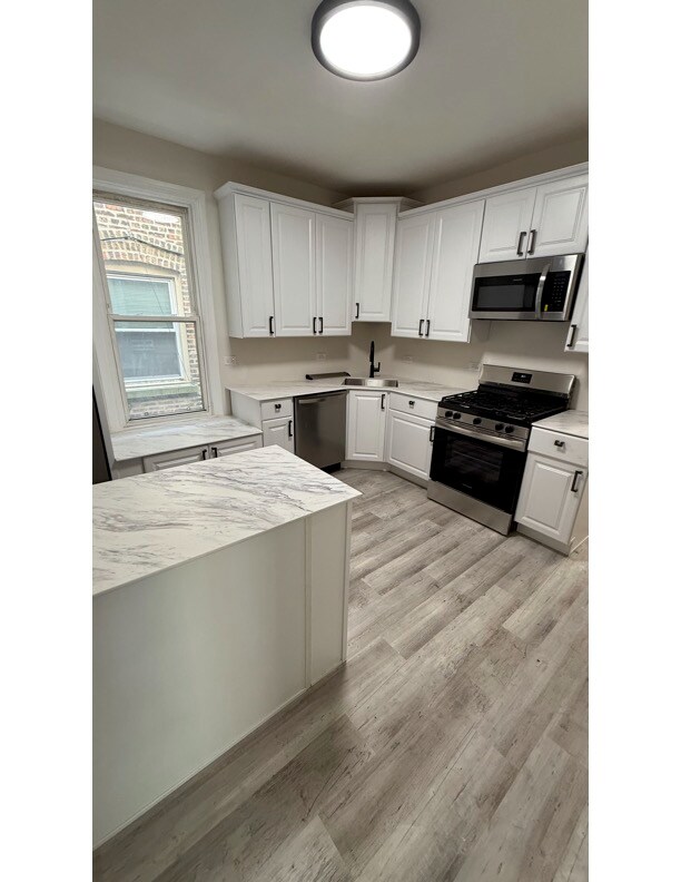 Foto del edificio - 7947 S Burnham Ave
