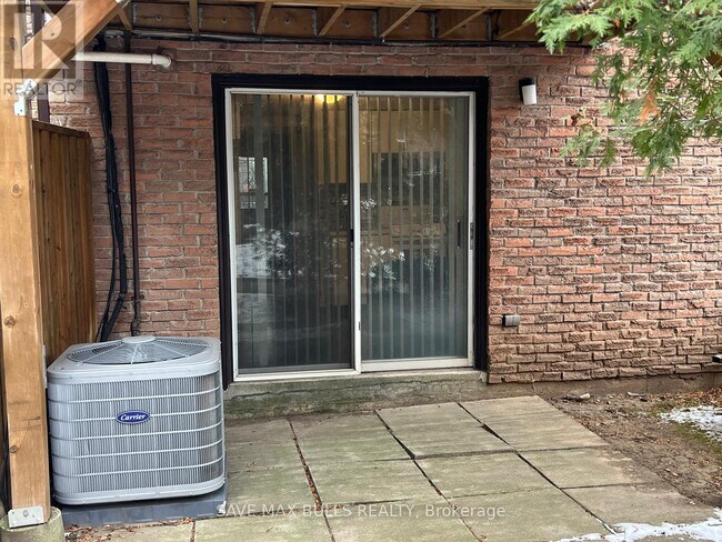 Photo du bâtiment - 7030 Copenhagen Rd