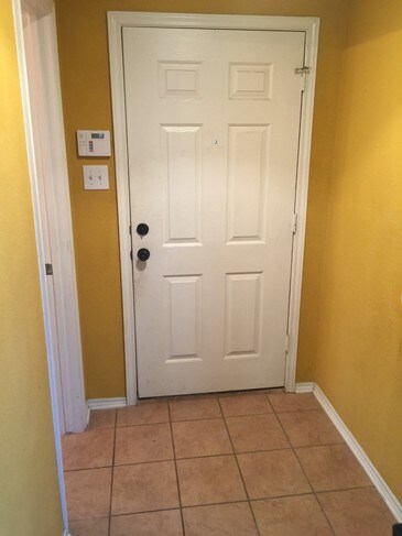 Building Photo - 191 Beech Dr