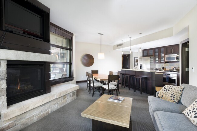 Building Photo - 120 Carriage Way