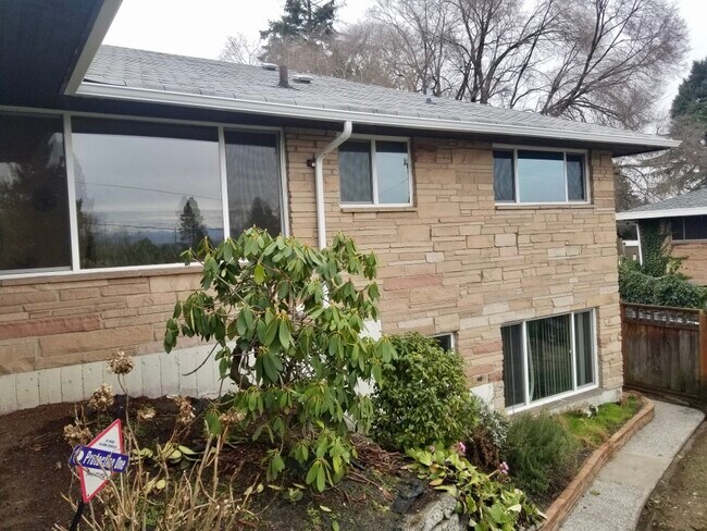 Building Photo - 10645 Myers Way S