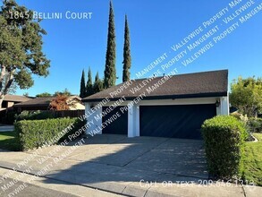 Building Photo - 1845 Bellini Ct