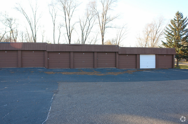 Building Photo - Hazelwood Apartments