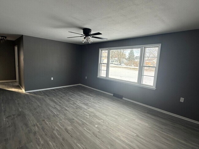 Foto del edificio - Spacious 2-Bedroom Home in Fulton!