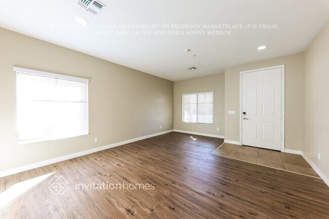 Foto del edificio - 982 E Corral St