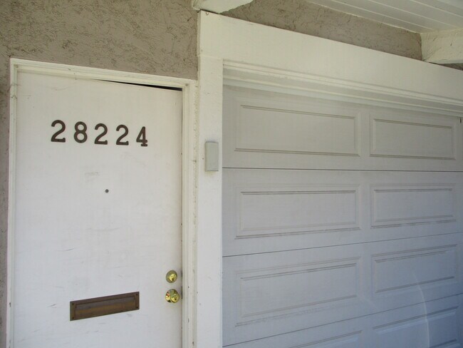 Foto del edificio - 28224 Rey de Copas Ln