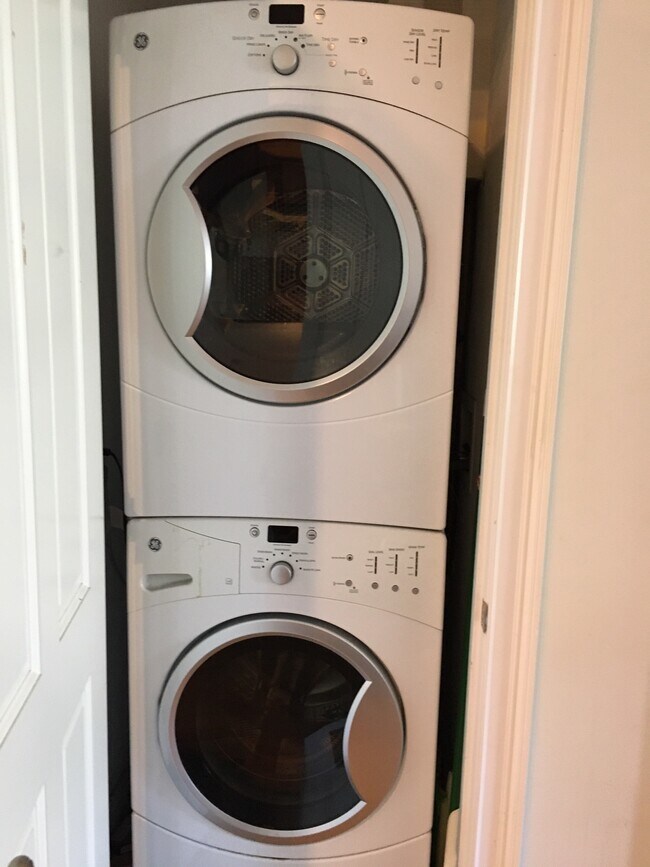 Foto del edificio - 1089 Beacon St