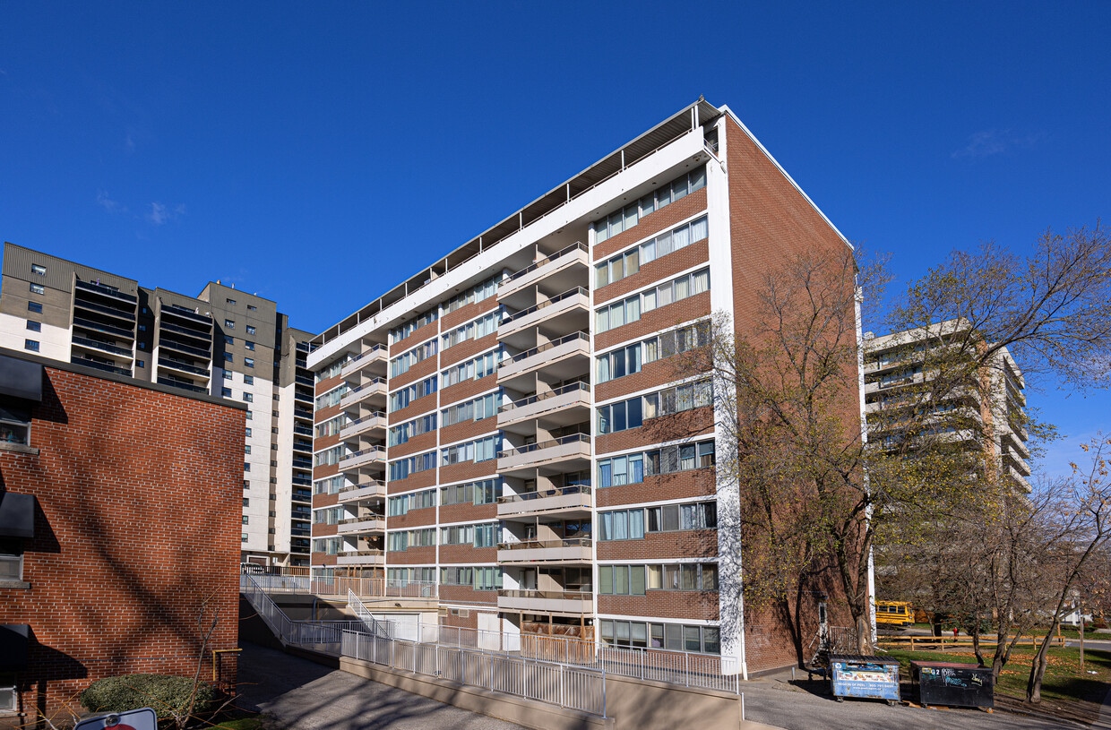 Building Photo - The Executive