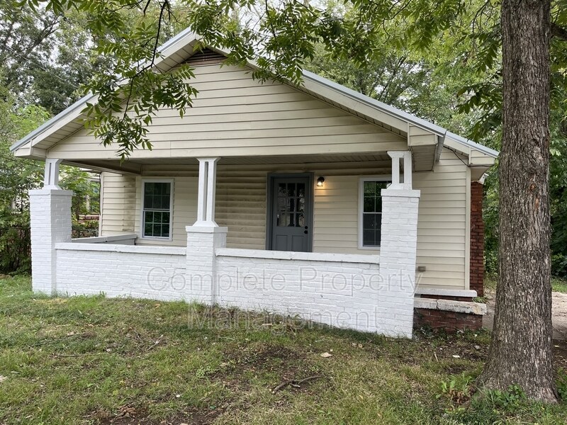 Foto principal - 3445 Ellis Ave SW
