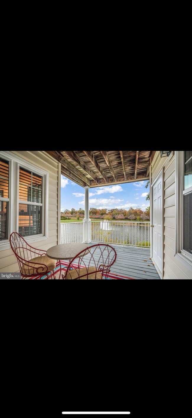 Building Photo - 43114 Watercrest Square