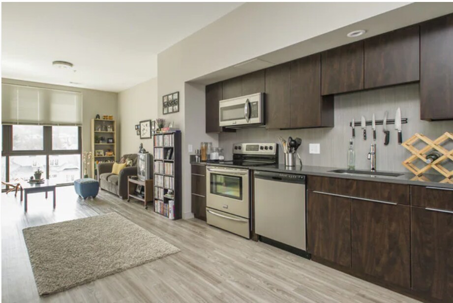 Foto principal - 75 Brainerd Rd