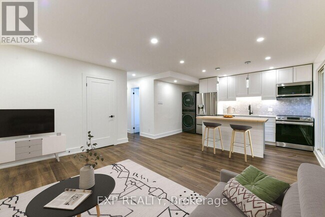 Photo du bâtiment - 1250-1250 Davenport Rd