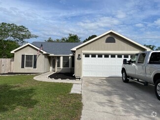 Building Photo - 215 Chestnut Ct