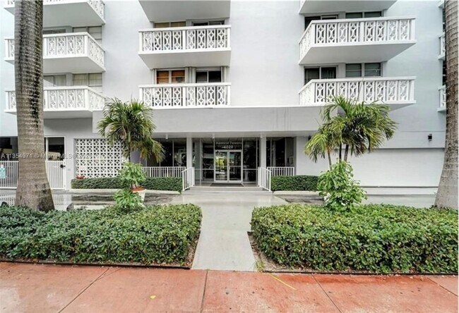 Foto del edificio - 1020 Meridian Ave