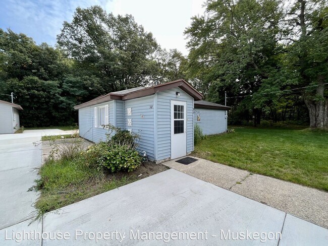 Building Photo - 1 br, 1 bath House - 1275 Giles Rd