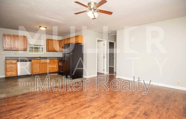Building Photo - 1321 Baker Ave