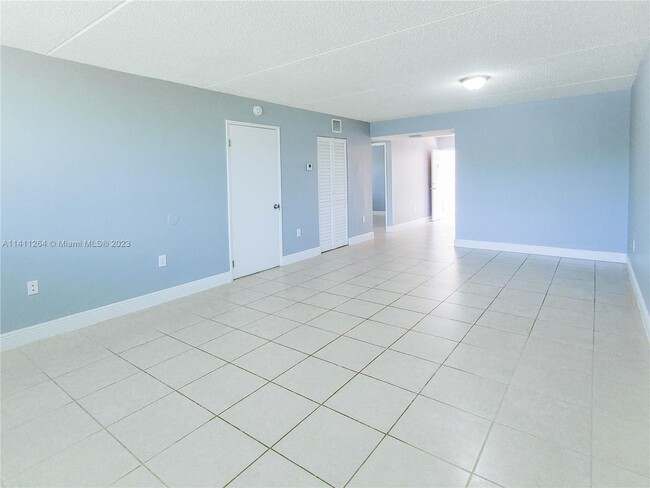 Building Photo - 6135 NW 186th St