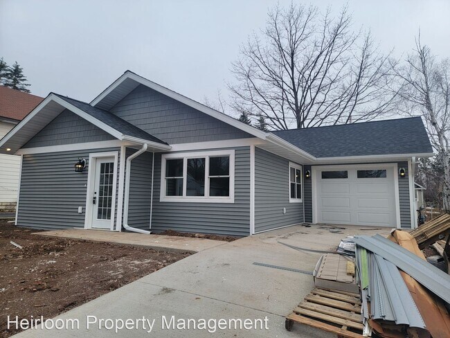 Building Photo - 3 br, 2 bath House - 420 N 80th Ave W