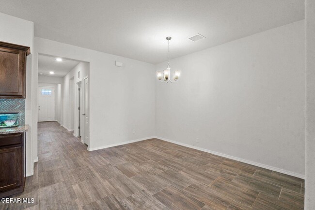 Foto del edificio - 12249 Desert Dove Ave