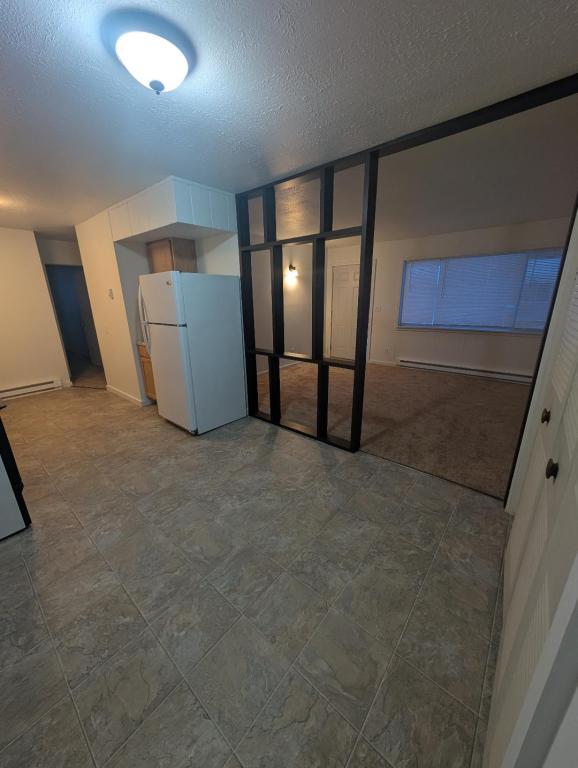 Building Photo - 145 E Paras Hill Dr