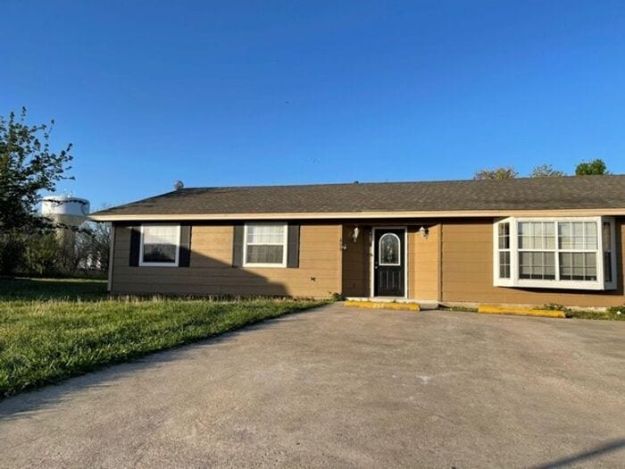 206 Honey Bee Dr, Joshua, TX 76058 House Rental in Joshua, TX