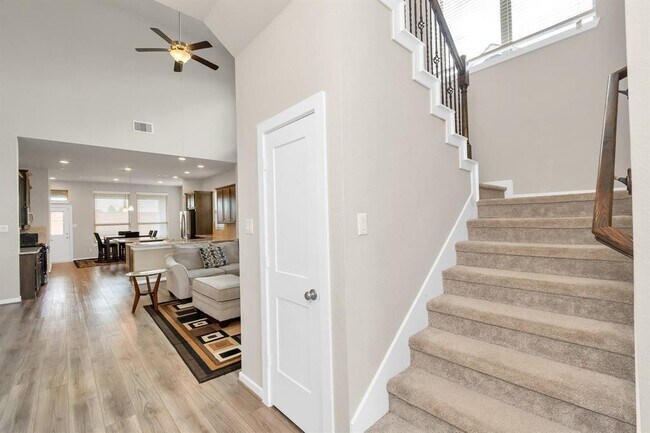 Building Photo - 24778 Levante Dr