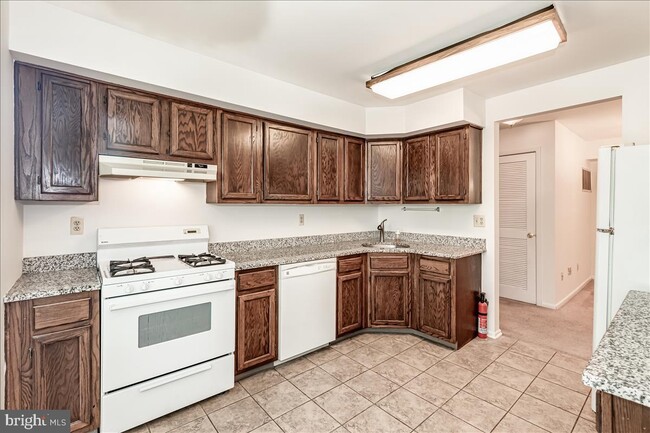 Foto del edificio - 110 Lowell Ct