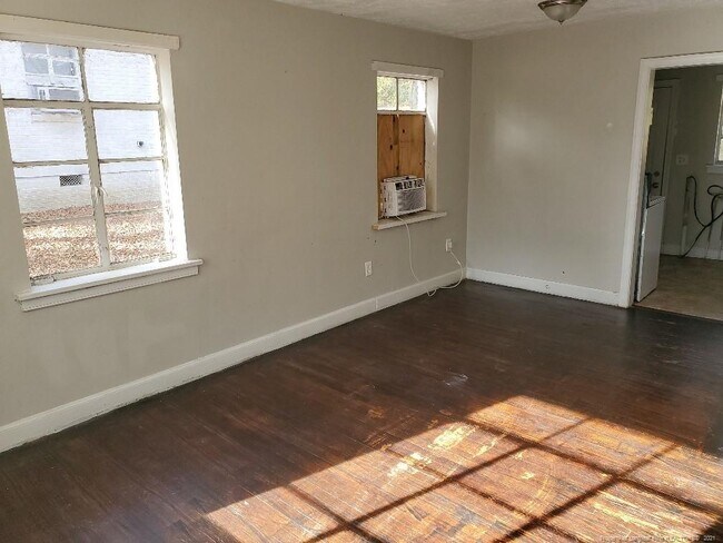 Building Photo - 1406 Briarcliff Dr