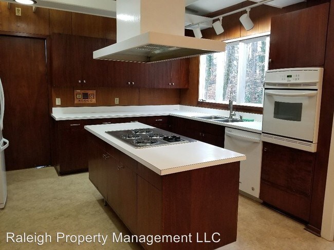Foto del edificio - 410 Pasquotank Dr