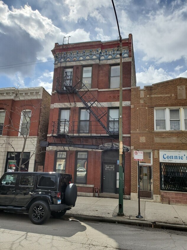 Foto principal - 1528 N Ashland Ave