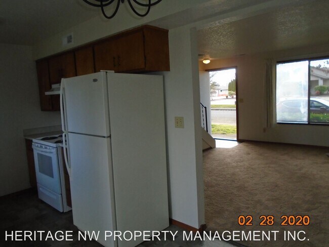 Building Photo - 155 8th St