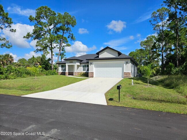 Foto del edificio - 561 Harrisburg St SW