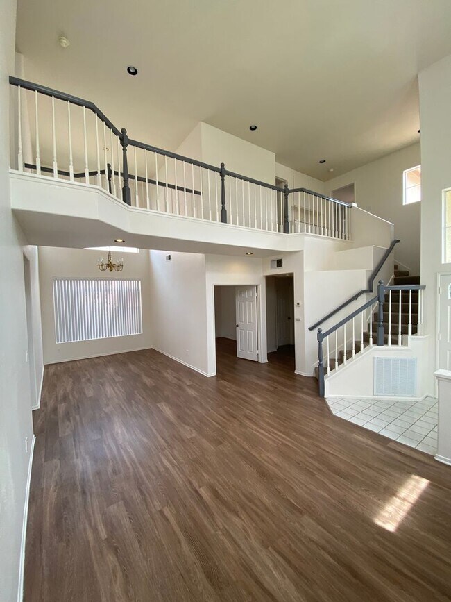 Foto del edificio - 7470 Mason Heights Ln
