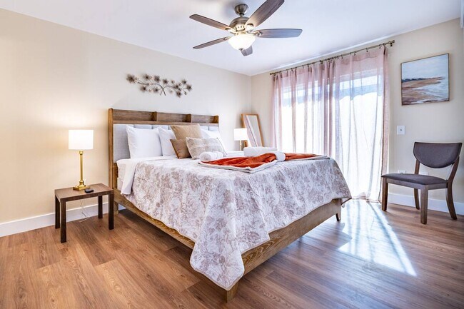 Foto del edificio - 5075 Fashion Pl